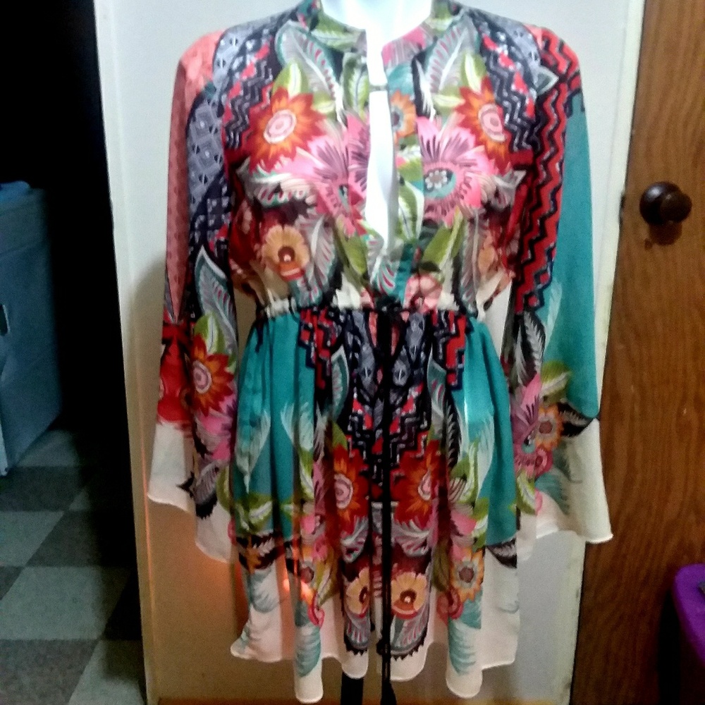 LIKE NEW!!! Beautiful Anthropologie Boho Top